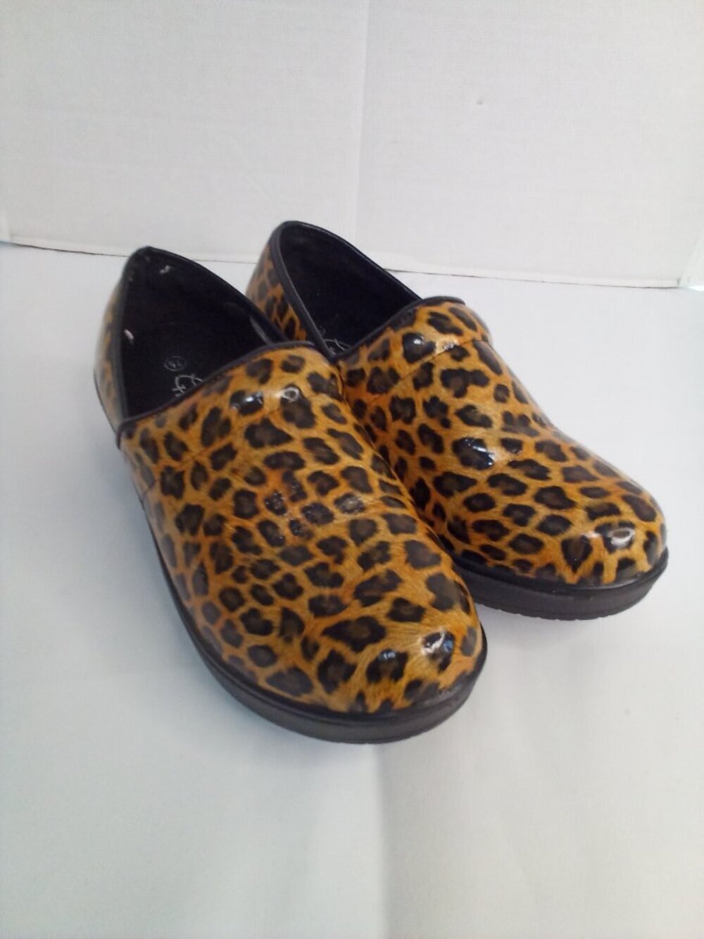 Comfort Trendz Clog Shoes Women 7.5 Leopard Print Brown Black